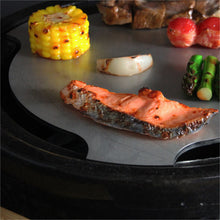 Load image into Gallery viewer, Yakiniku Round Shichirin Teppanyaki Plate
